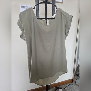 Hippie Rose Sage Green Short Sleeve Top